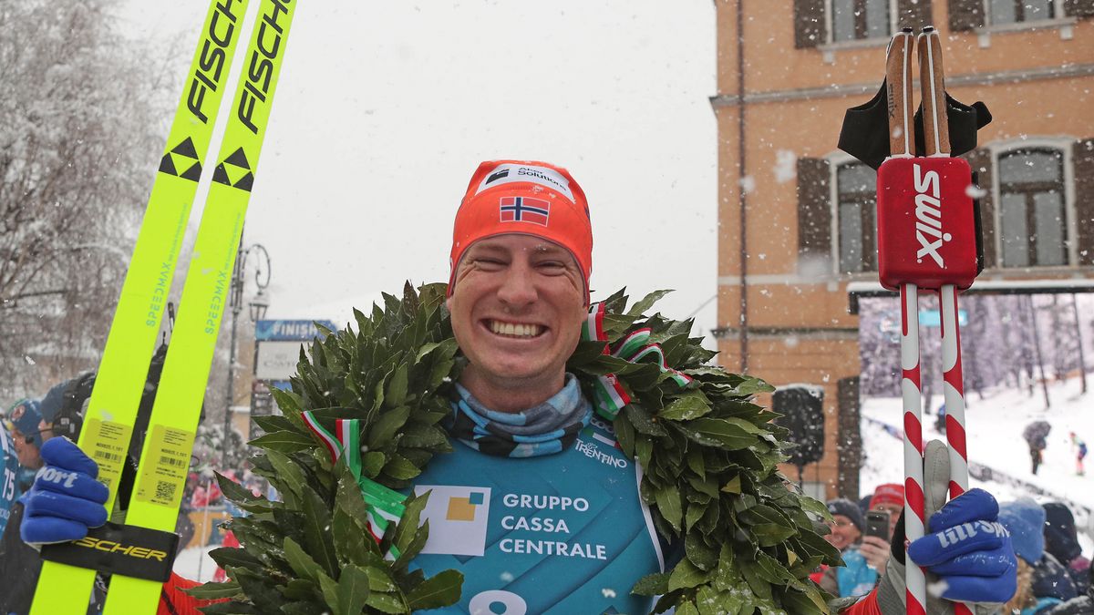 Jako pokus o sabotáž dobrý. Vítěze Marcialongy před cílem málem sestřelili věncem